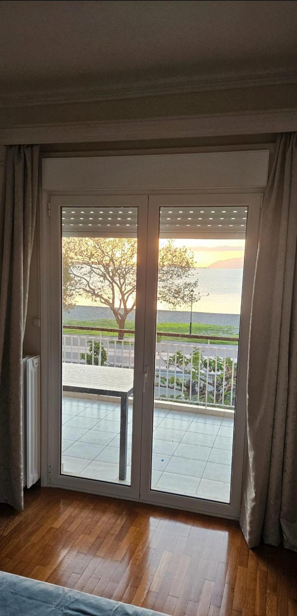 Nafpaktos Beach House Sea View Apartment First Floor Exterior foto