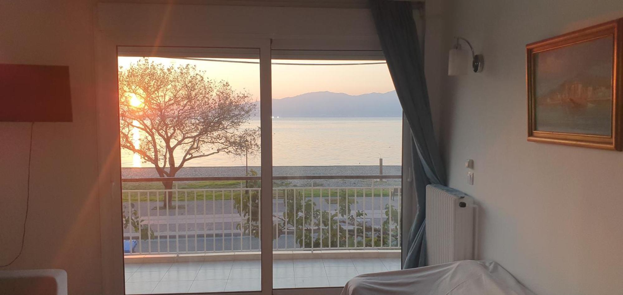 Nafpaktos Beach House Sea View Apartment First Floor Exterior foto